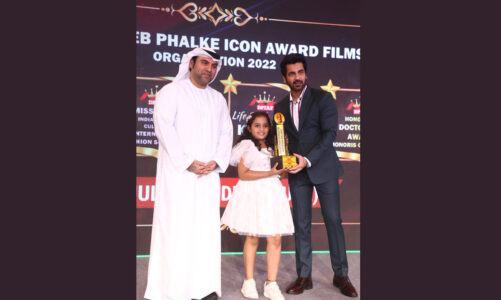 Daughter of Indore city Jiana Shah gets Dadasaheb Phalke Icon Award in Dubai